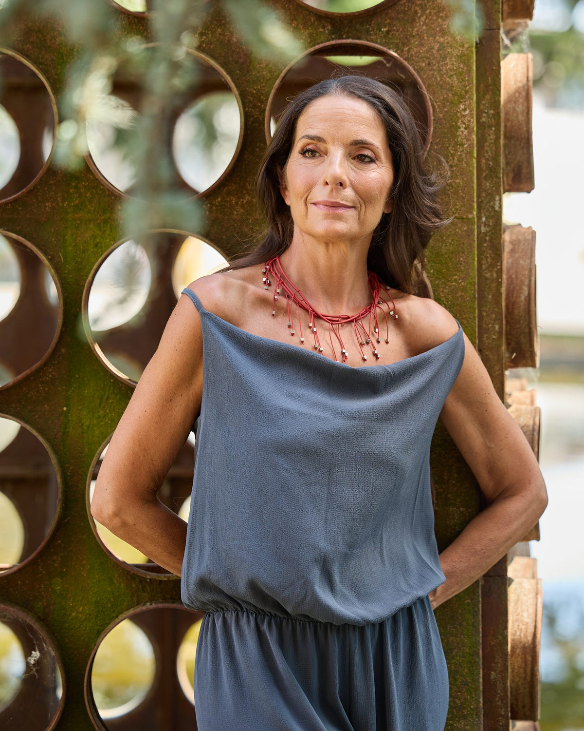 Woman wearing Luce Short Necklace