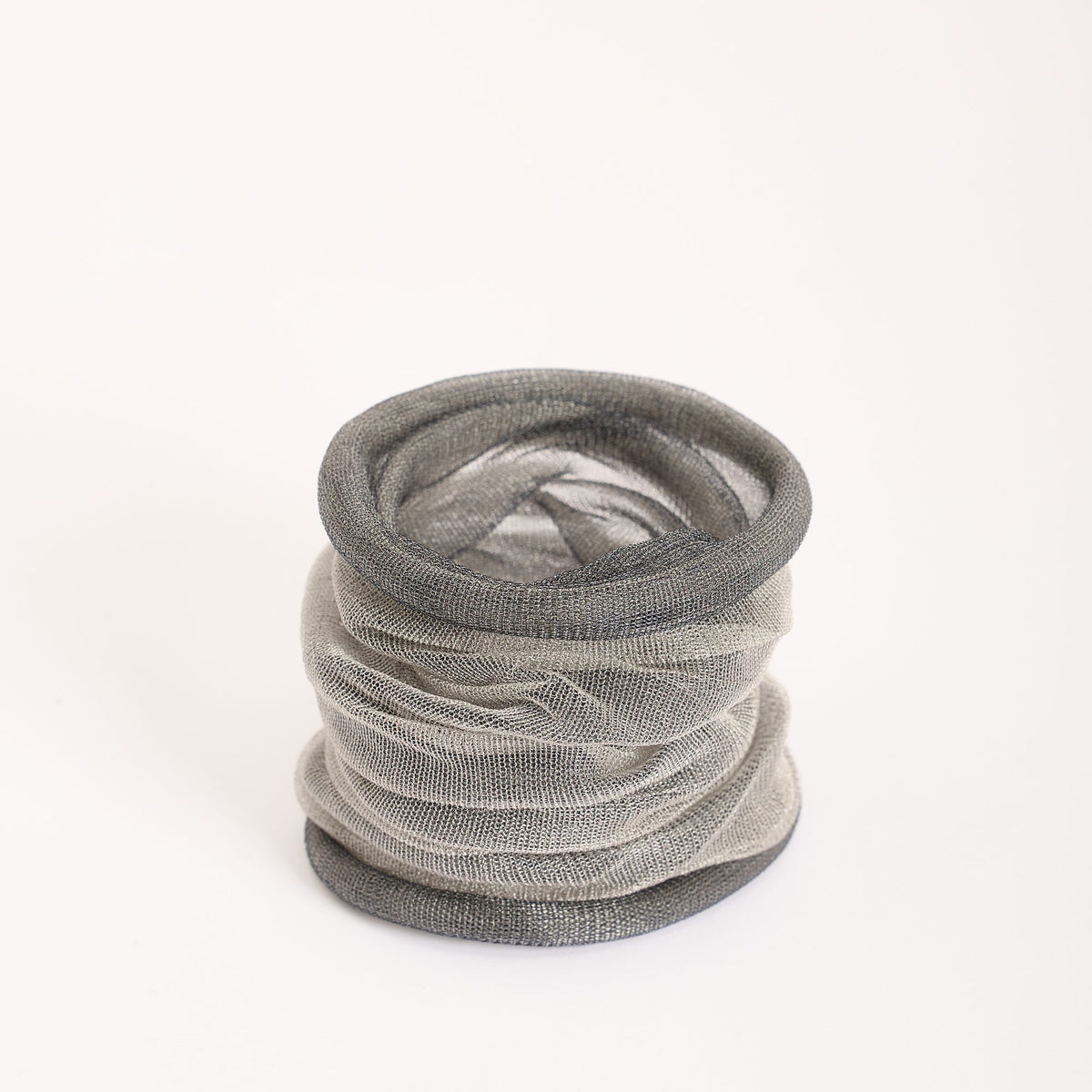 Maya Bracelet, grey and smoke