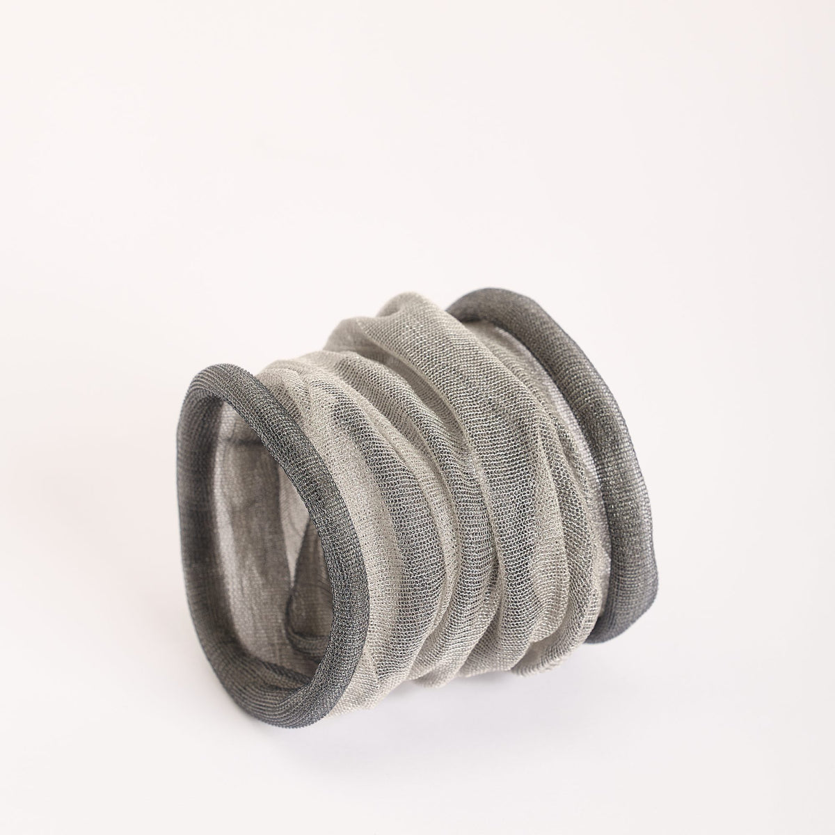 Maya Bracelet, grey and smoke