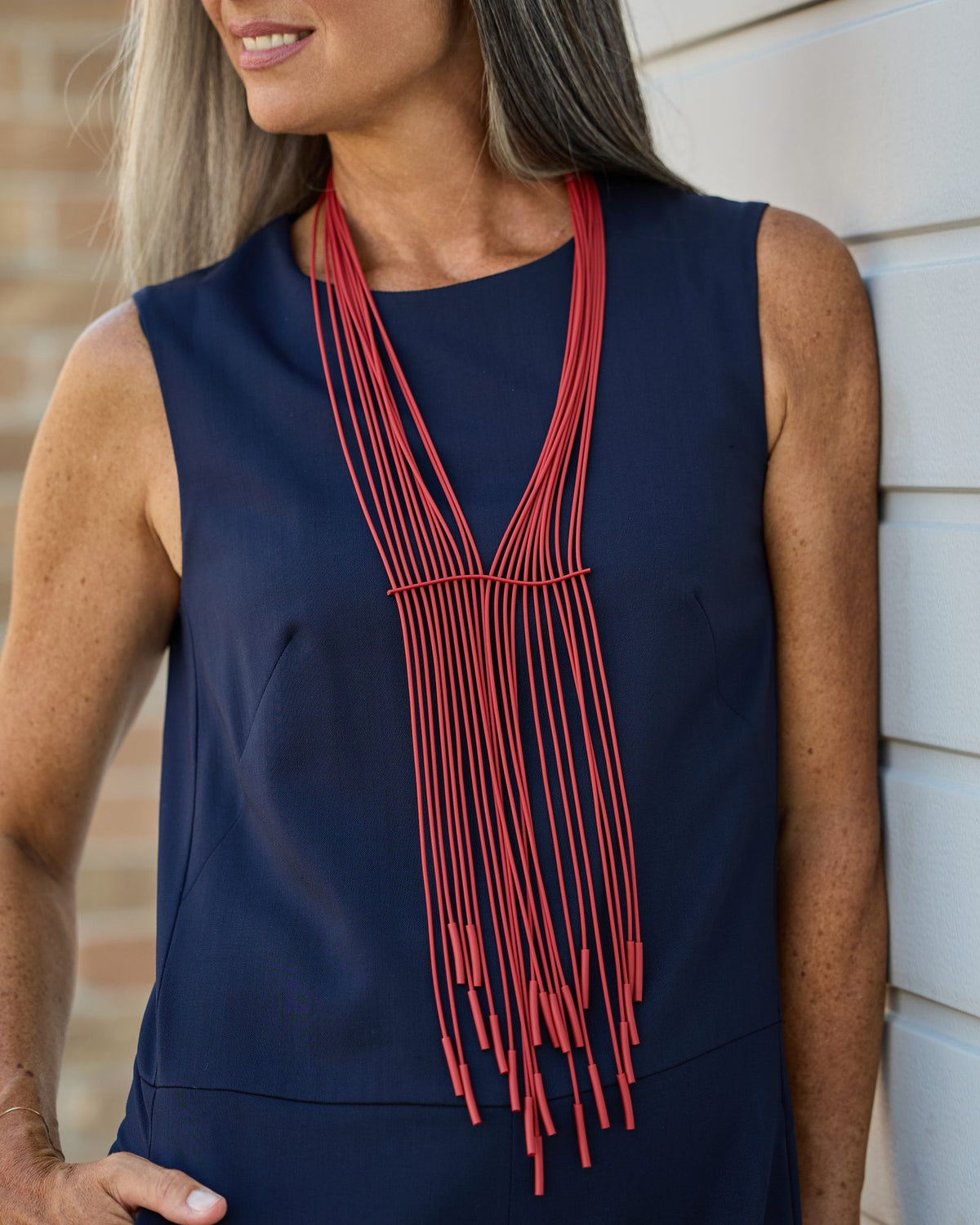 Donna con la Collana Niagara