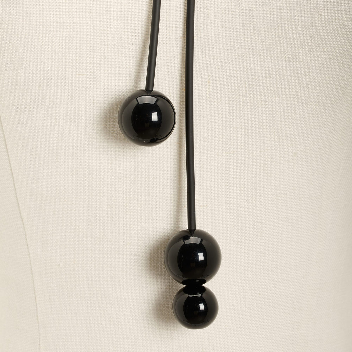 Play Long Necklace, black