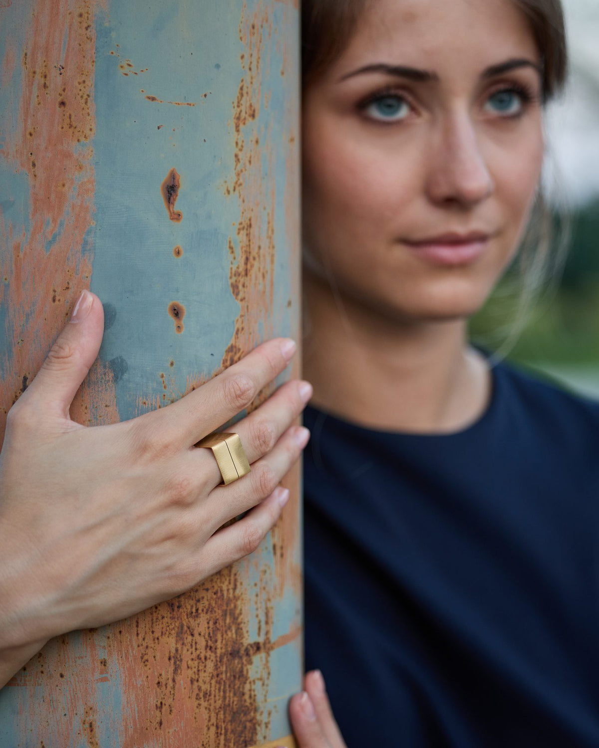Anello QB Line Oro in argento 925, indossato