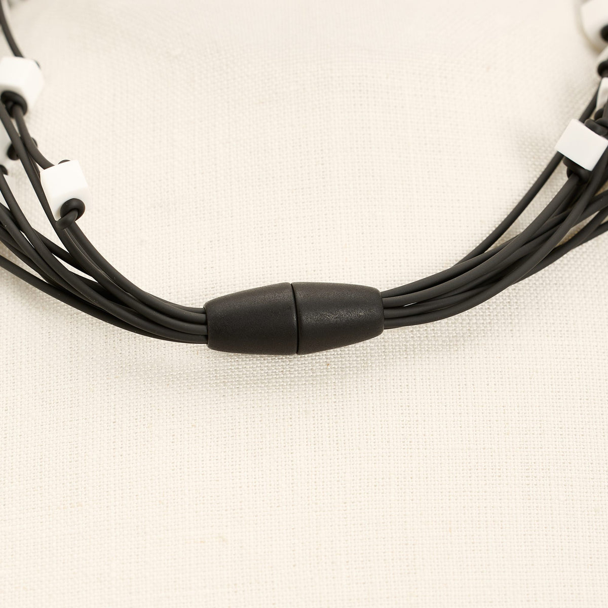 Collana Scuba Lunga, nero e bianco
