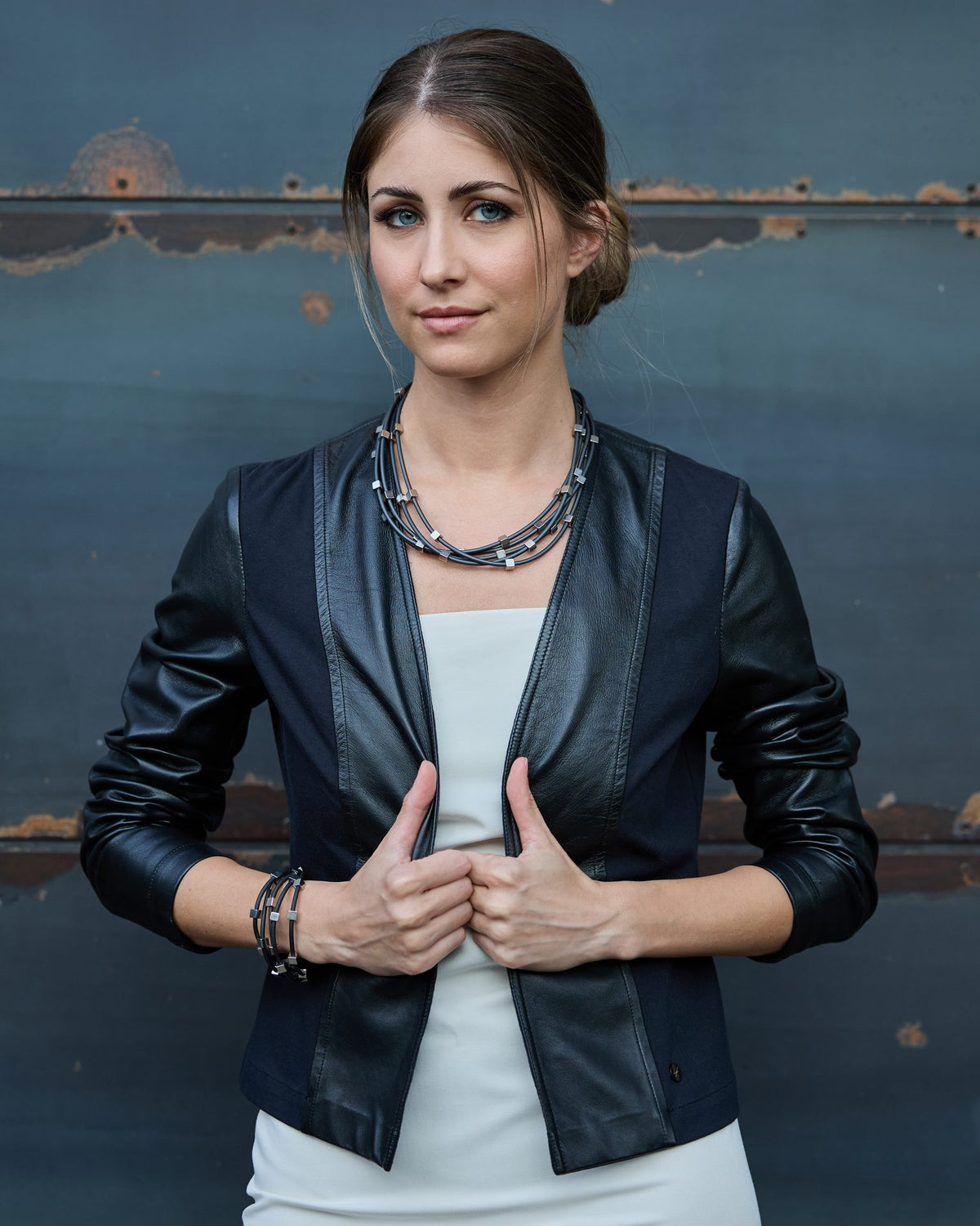 Woman wearing Sirio Bracelet