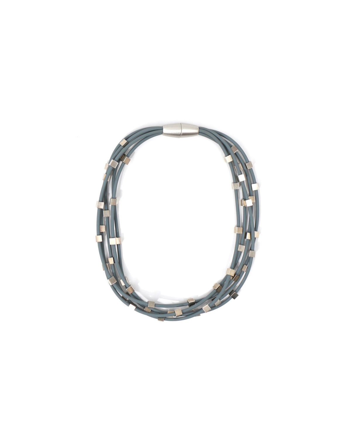 Woman wearing Sirio Necklace