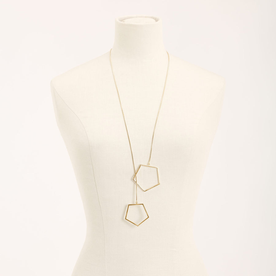Collana Sisters Oro in argento 925, su fondo chiaro