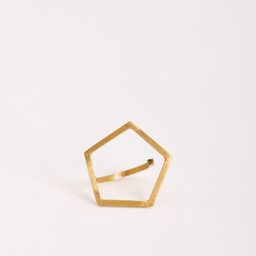 Anello Sisters Oro in argento 925, su fondo bianco