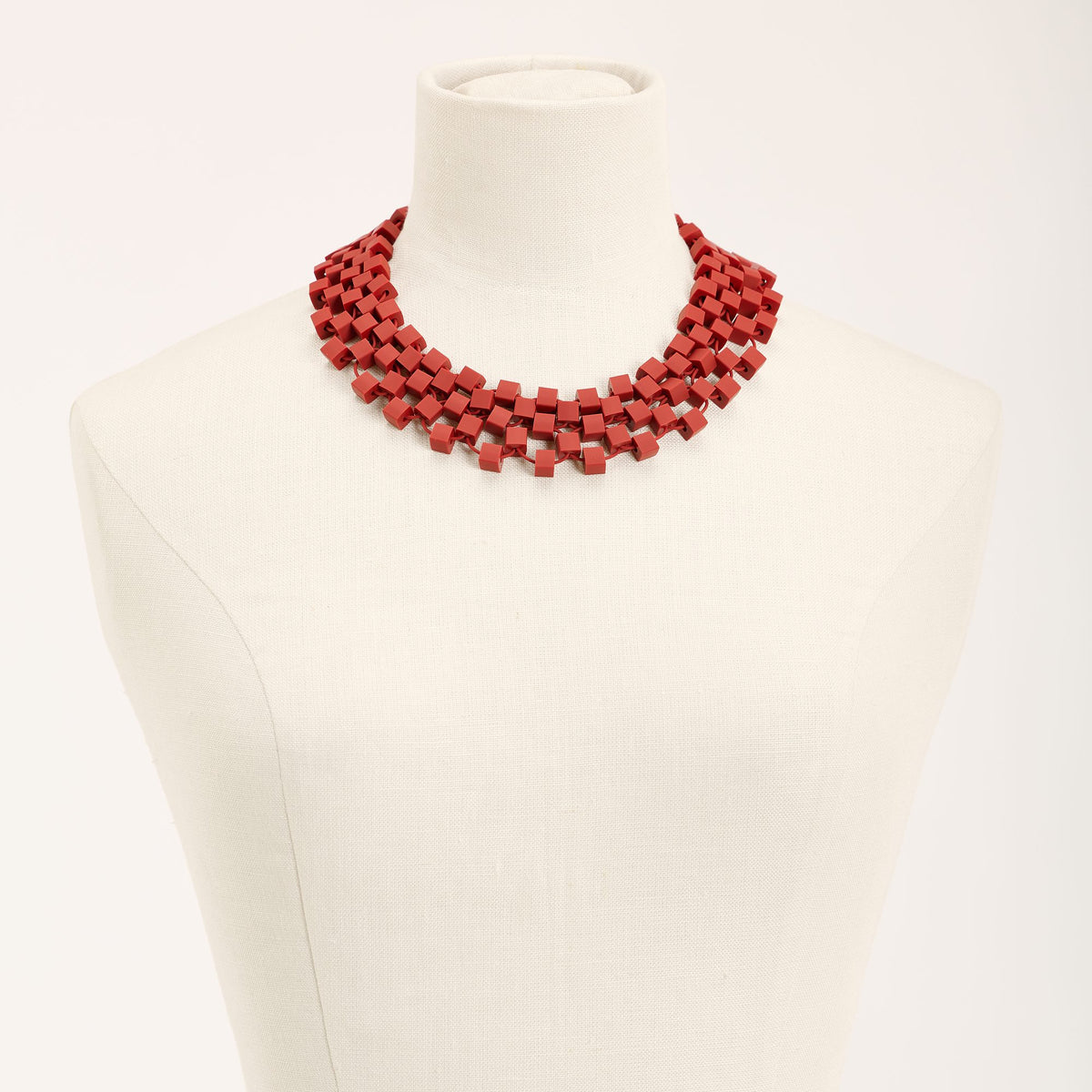 Collana Torre, rosso pastello