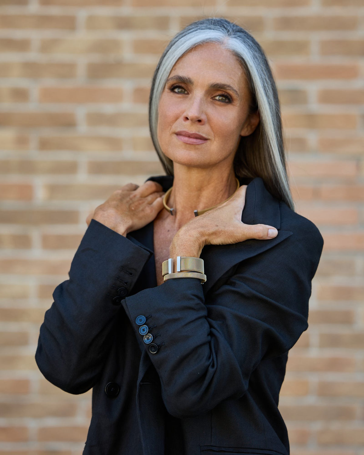 Donna con la Collana Vis
