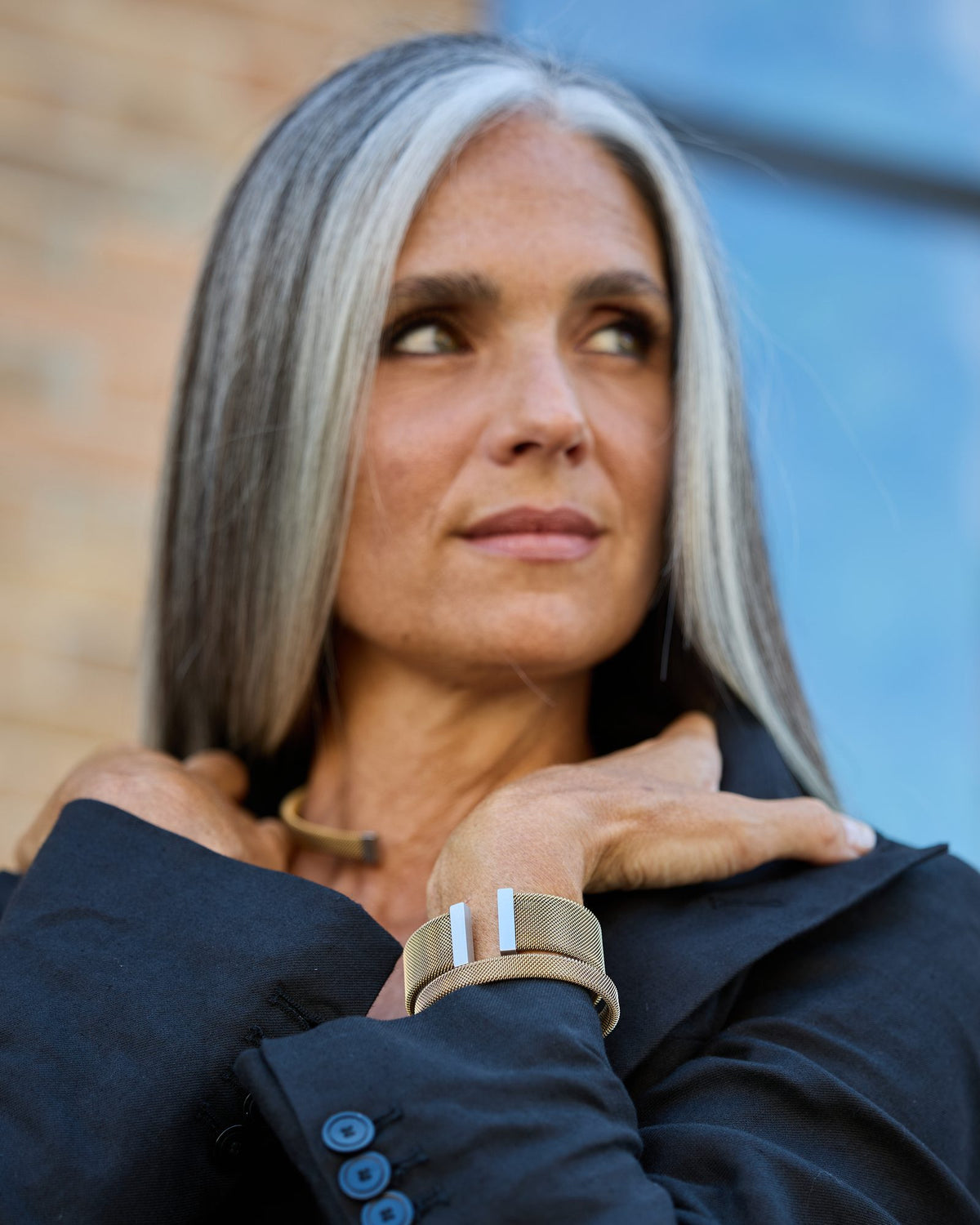 Donna con il Bracciale Vis+