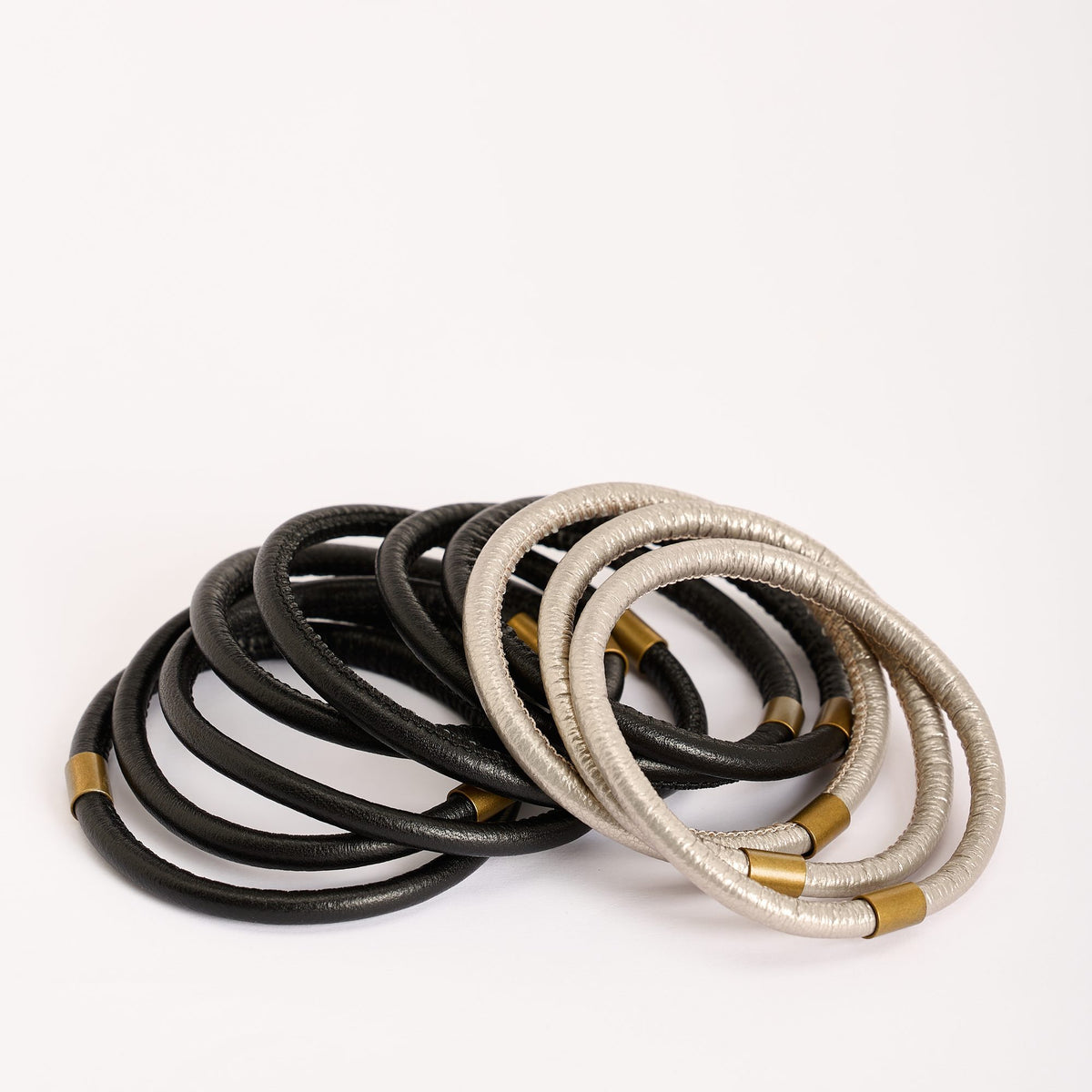 Bracciale Zoe 10, nero e argento antico