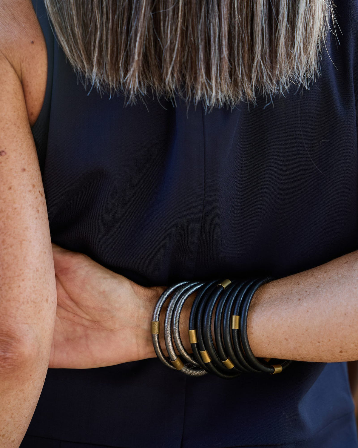 Donna con il Bracciale Zoe 10