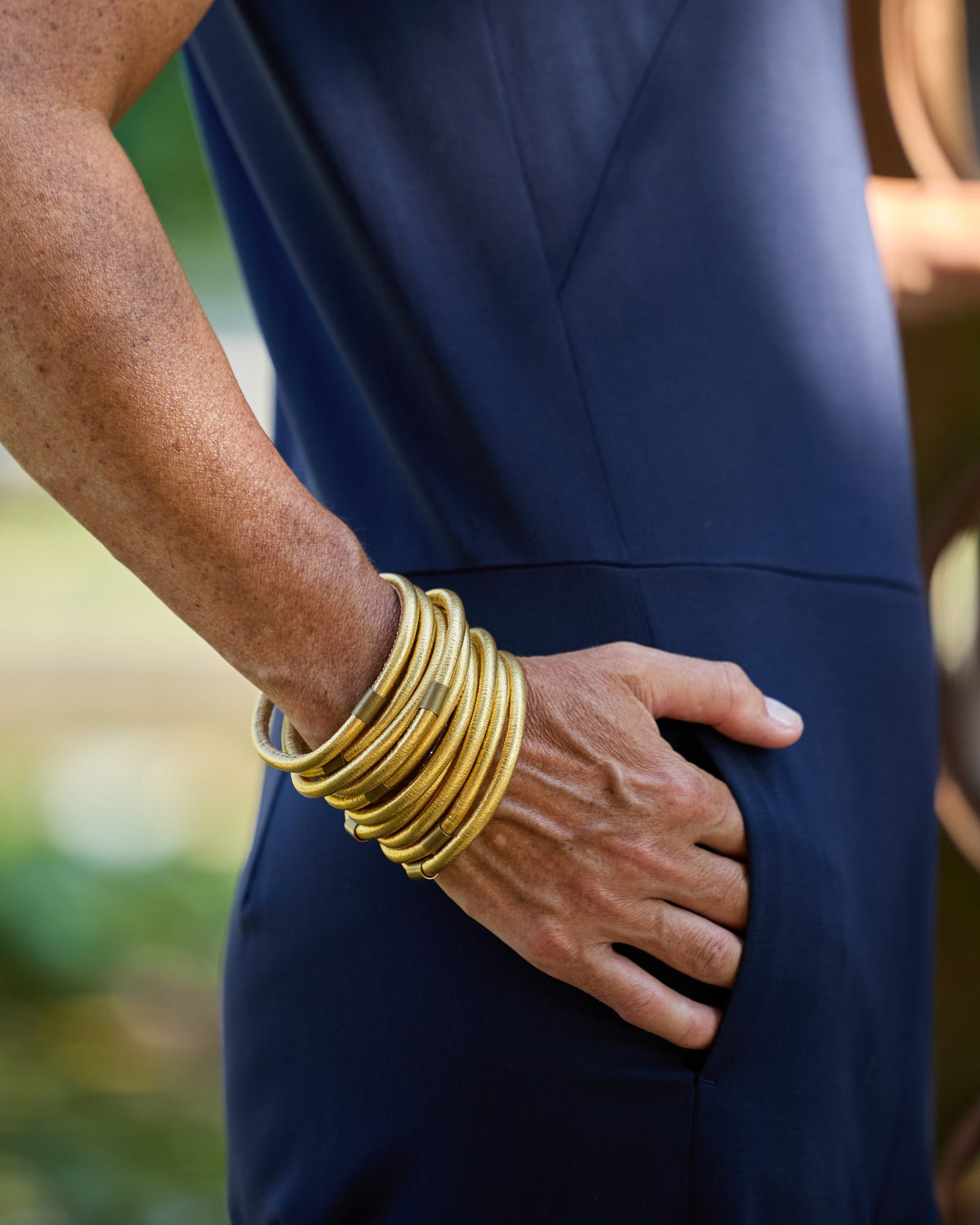 Donna con il Bracciale Zoe 10