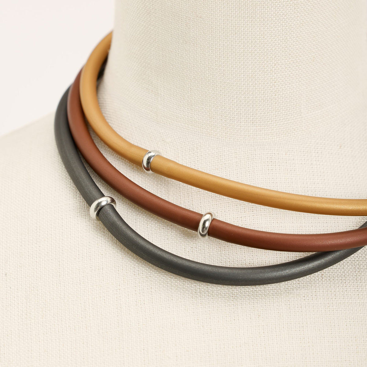 Collana Zoe Rubber, rame, oro e titanio